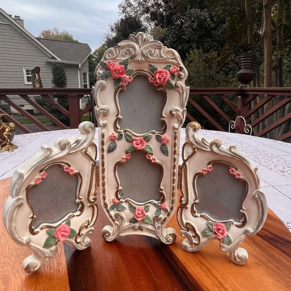 Vintage 3 D folding  Victorian style with roses pictures frame